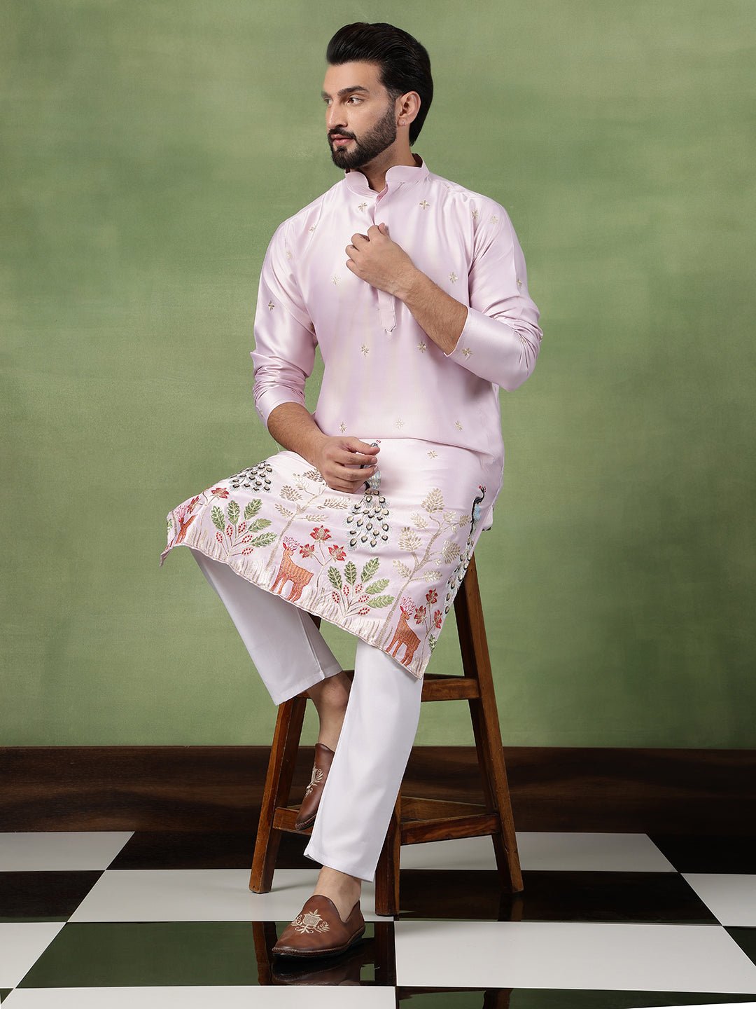 Men's Cotton Silk Flora & Fauna Embroidered Pink Kurta With Pyjama - Image 2