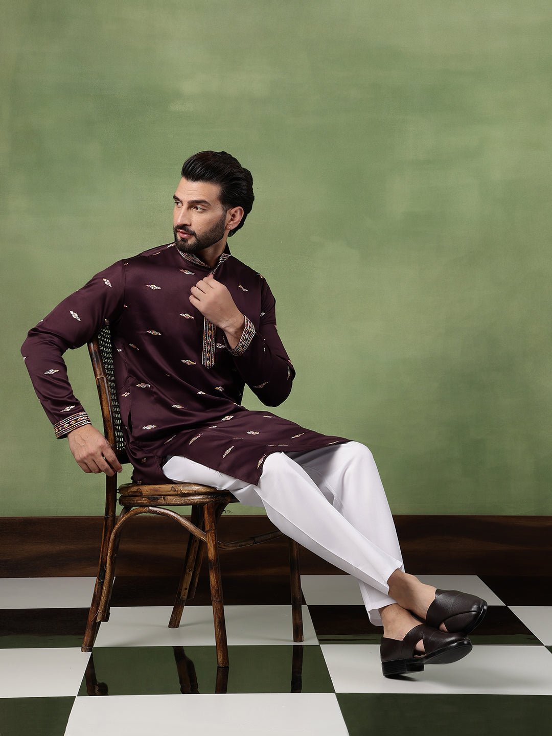 Men's Cotton Embroidered Ethnic Motif Wine Kurta With Pyjama - Image 2