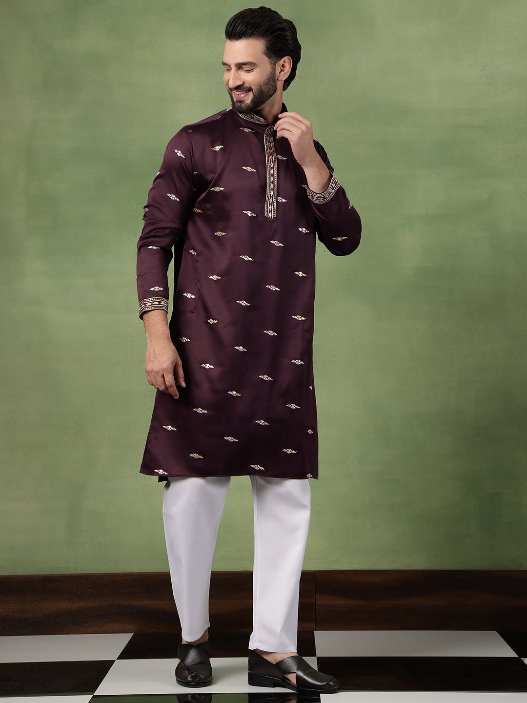 Men's Cotton Embroidered Ethnic Motif Wine Kurta With Pyjama - Image 3