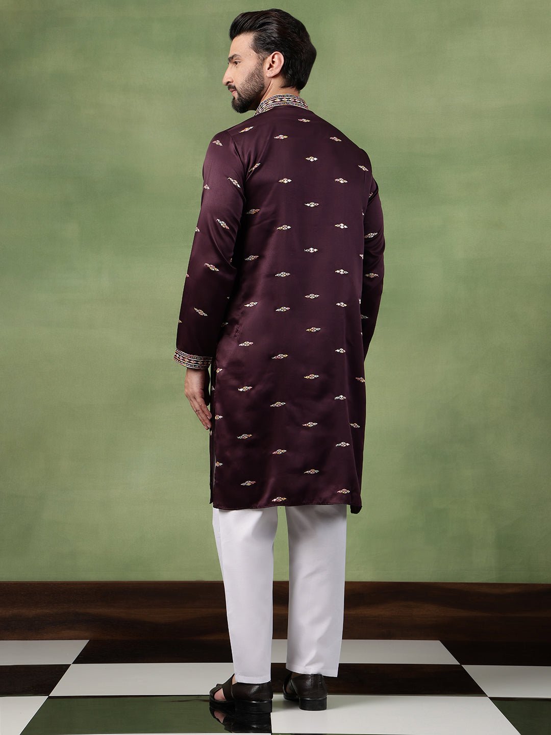 Men's Cotton Embroidered Ethnic Motif Wine Kurta With Pyjama - Image 4