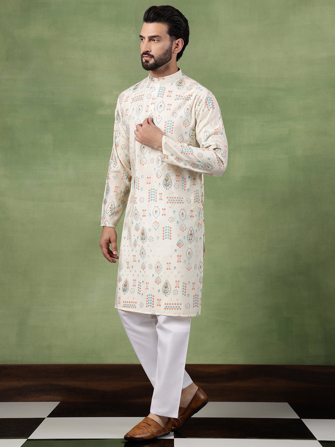 Men’s Cotton Cream Kurta with Traditional Foil Print Motifs - Image 5